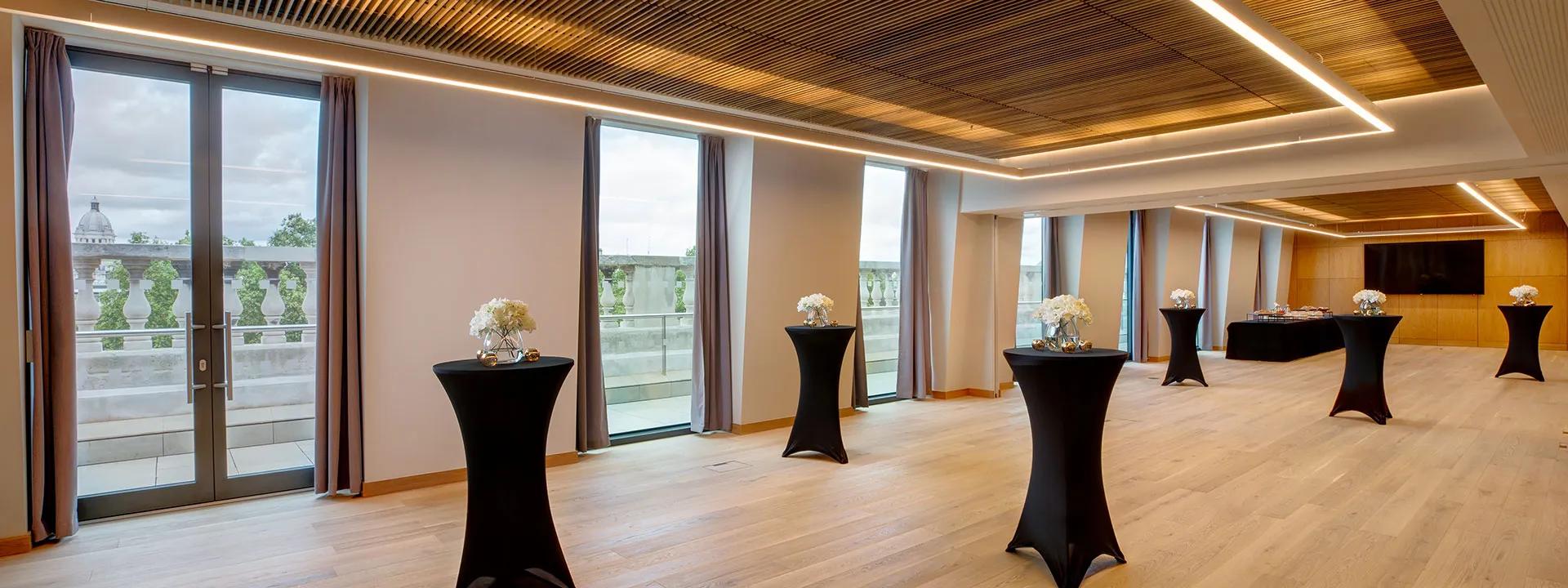 The View (Searcys) header
