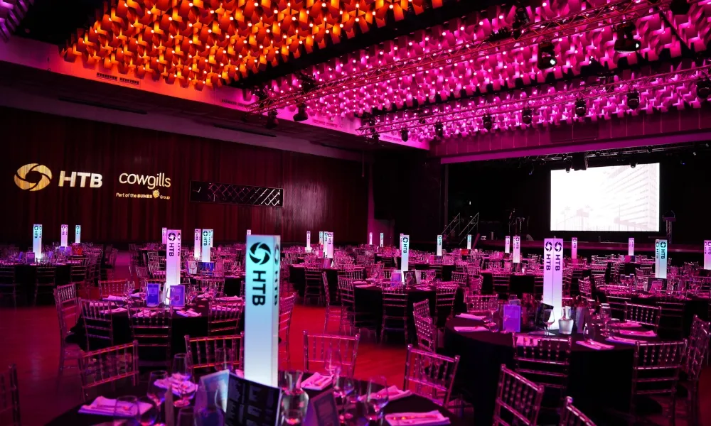 Seated Dinner & Standing Social