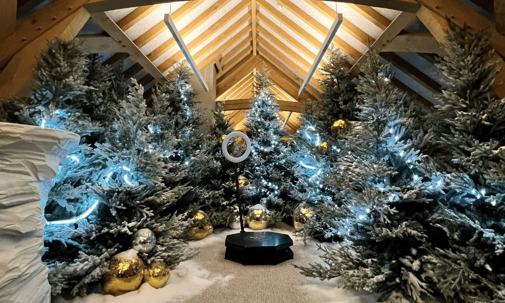 Private Post Barn Night