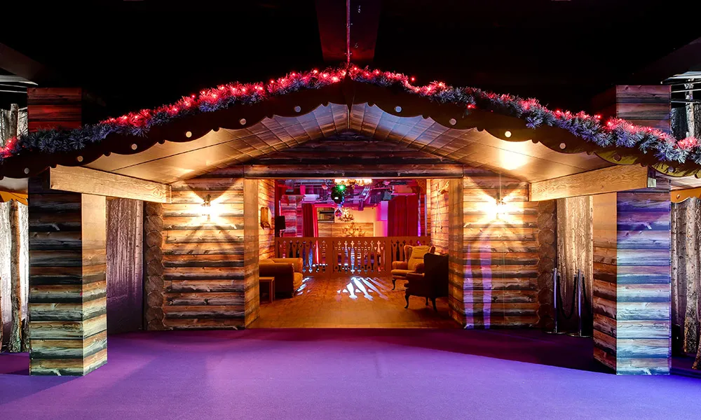 Christmas at the Lodge (exclusive)