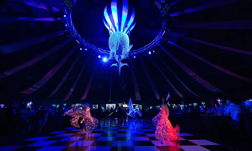 Cirque de Noel (Shared)