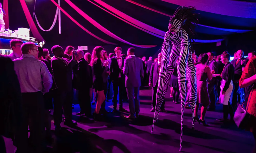 Cirque de Noel (Shared)