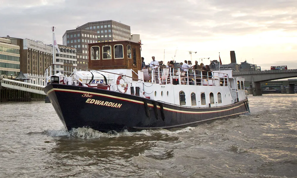 Party on the Thames 