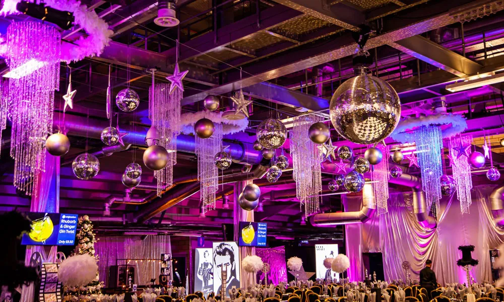 Hollywood Glitz & Glamour (Exclusive)