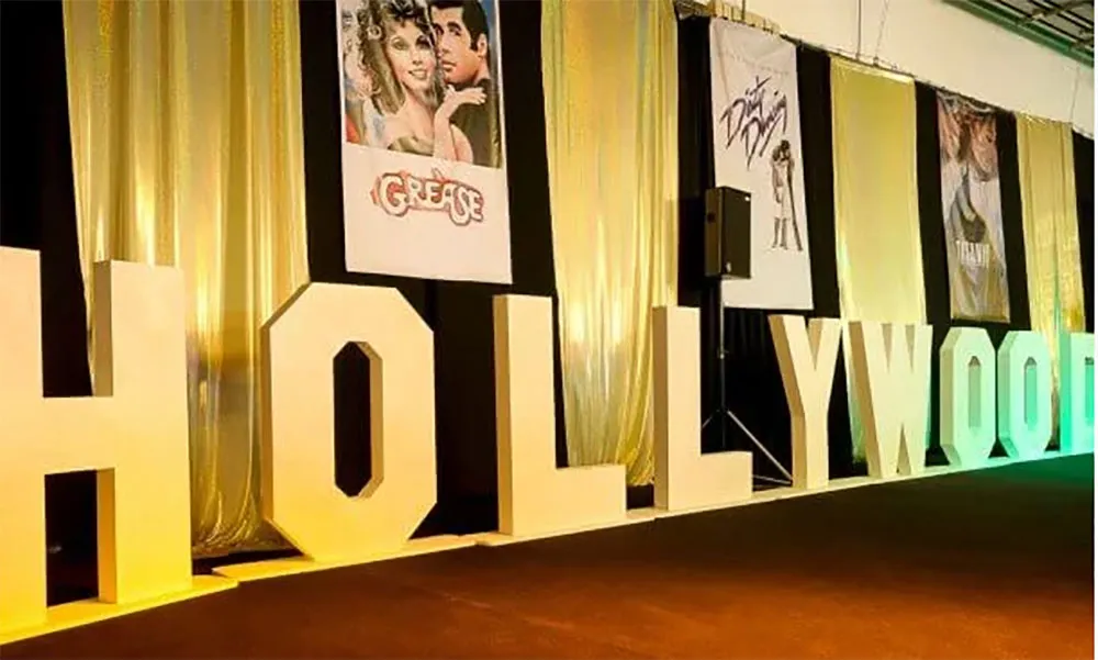Hollywood Glitz & Glamour (Exclusive)