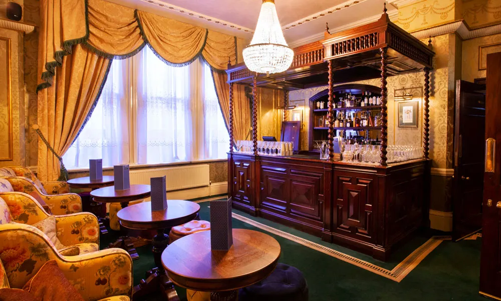 Christmas at Cosy Club (exclusive)