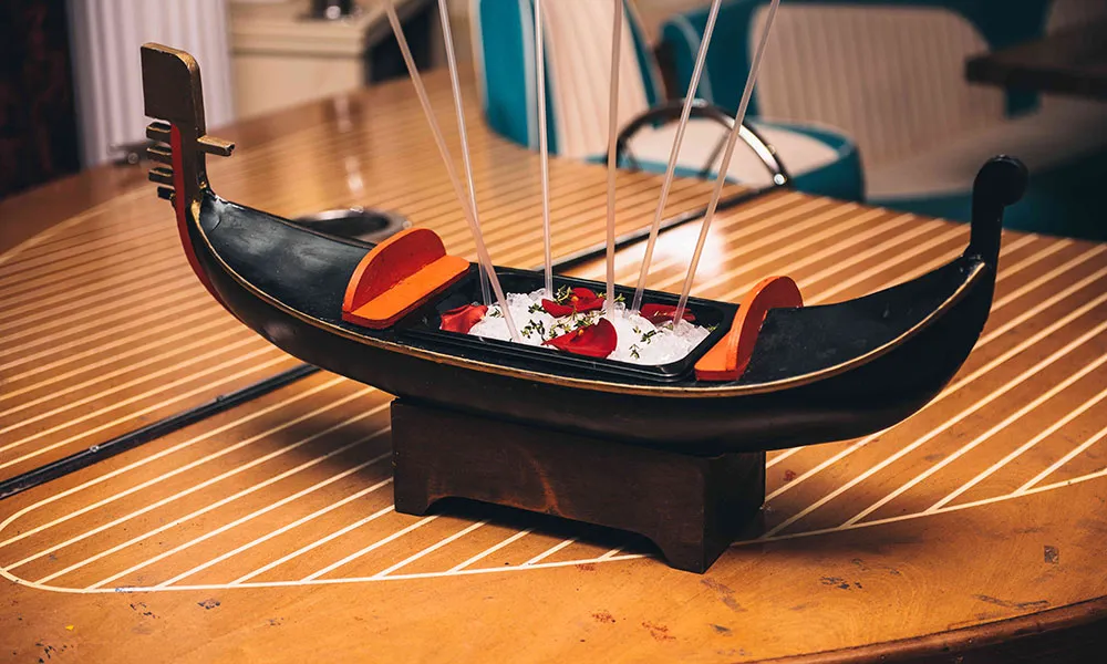 Bar, Ristorante & Variety Show