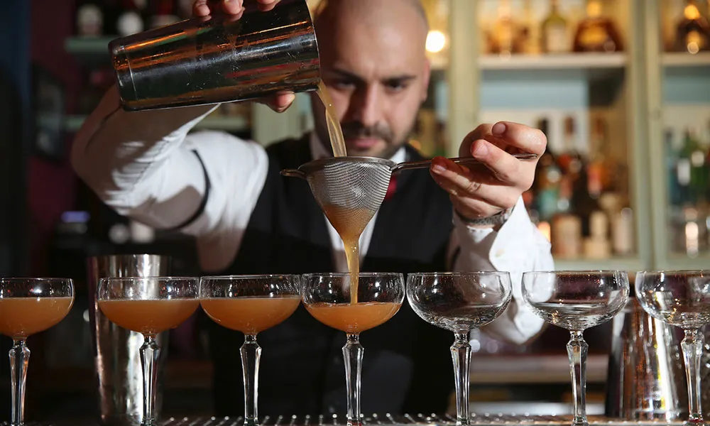 Bar, Ristorante & Variety Show