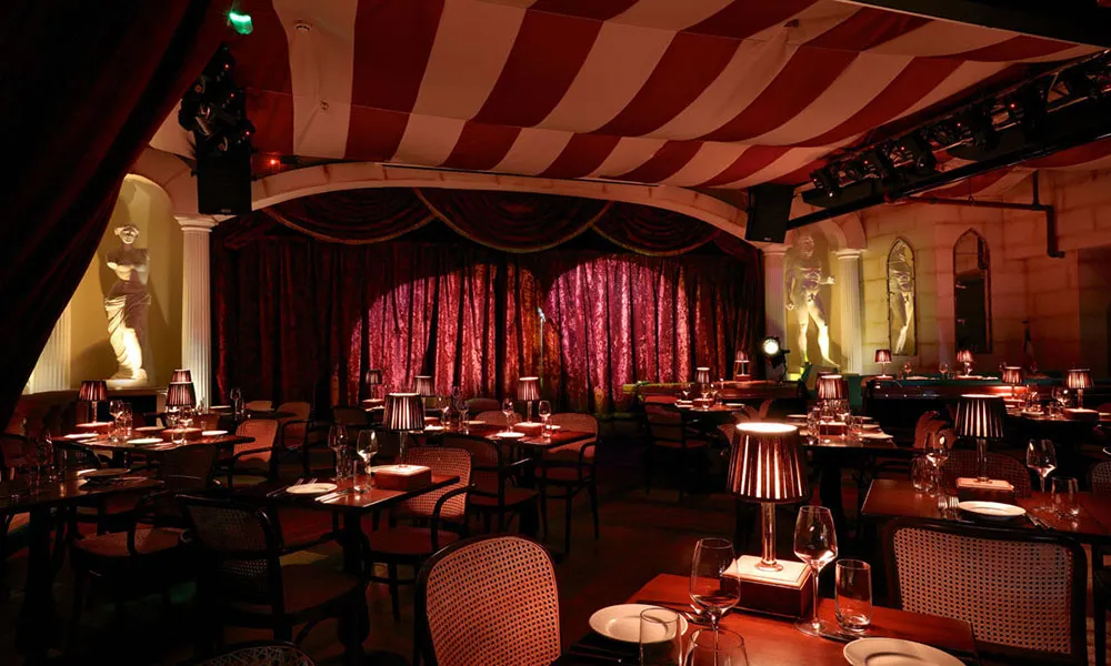 Bar, Ristorante & Variety Show