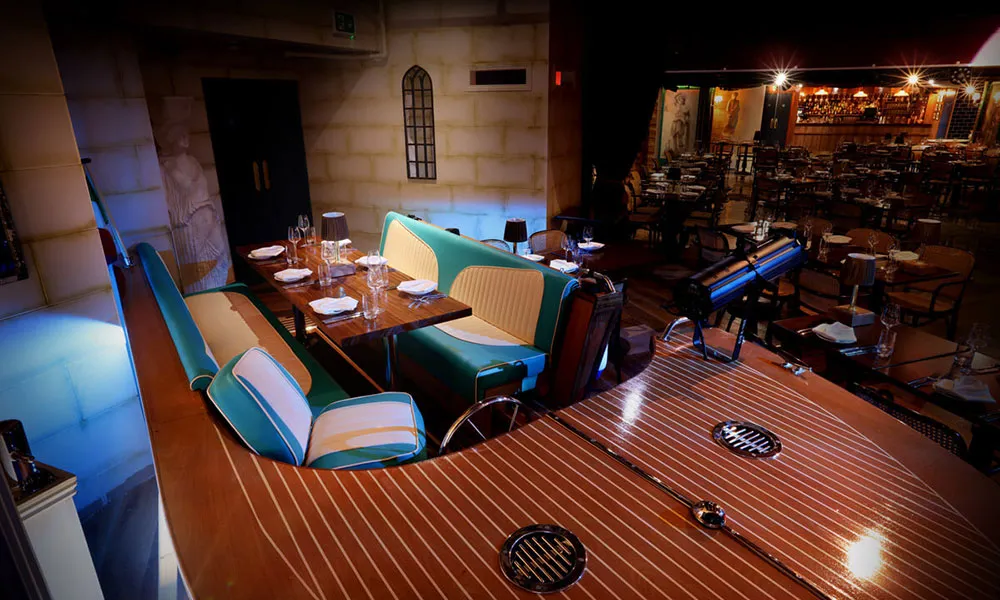 Bar, Ristorante & Variety Show