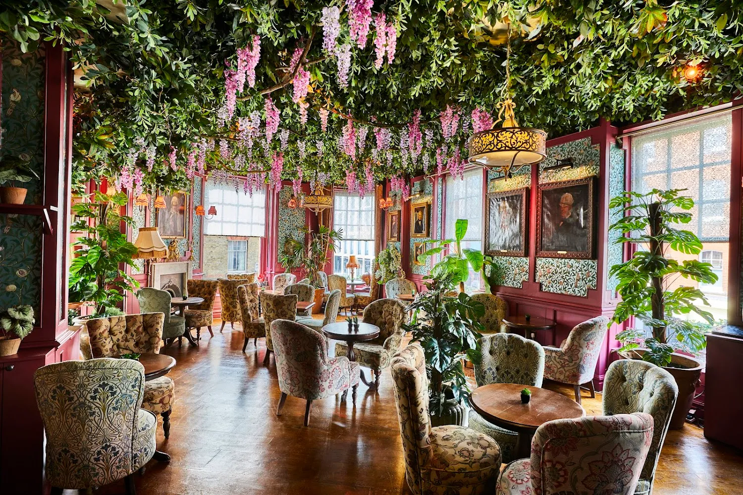 Flora & Forna Hideaway