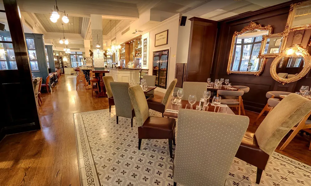 Traditional Christmas Party (exclusive)