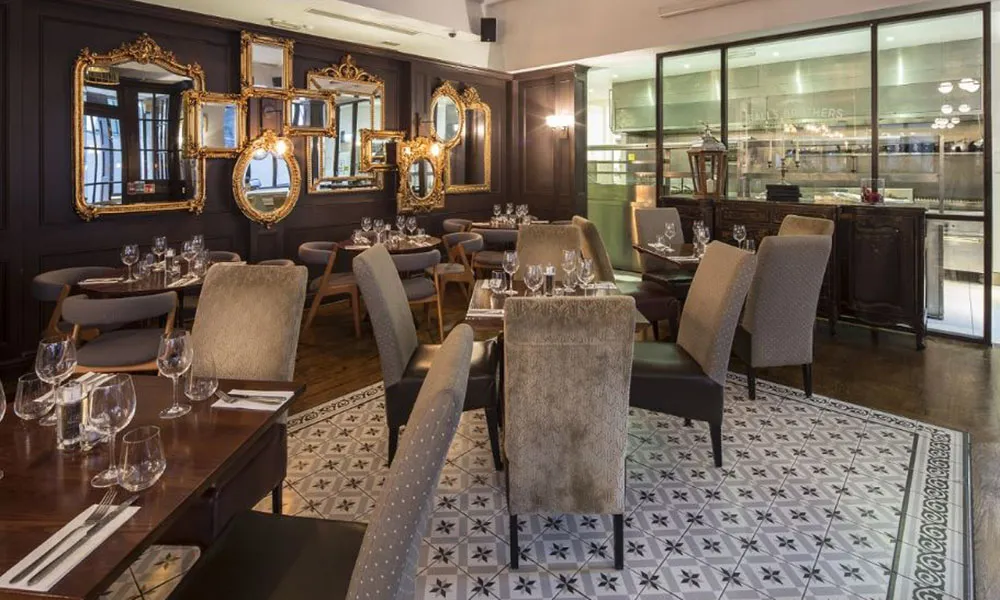 Traditional Christmas Party (exclusive)