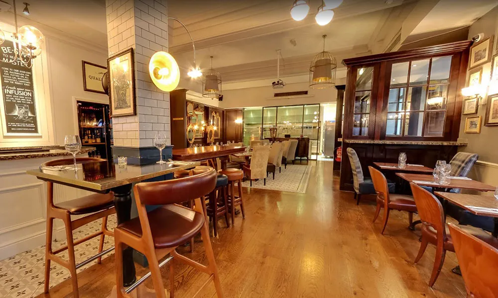 Traditional Christmas Party (exclusive)