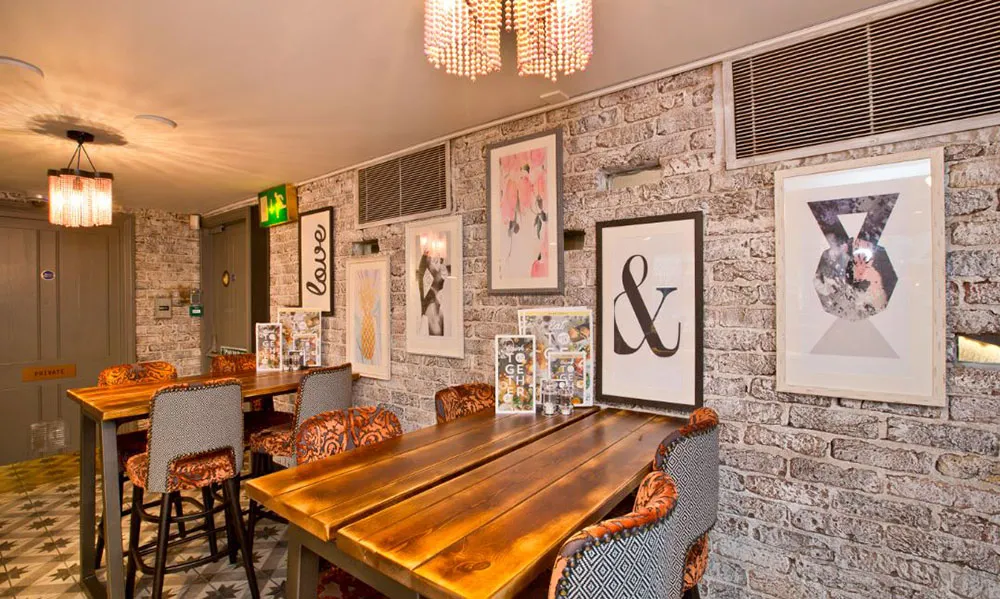 Private & Vibrant Christmas Parties