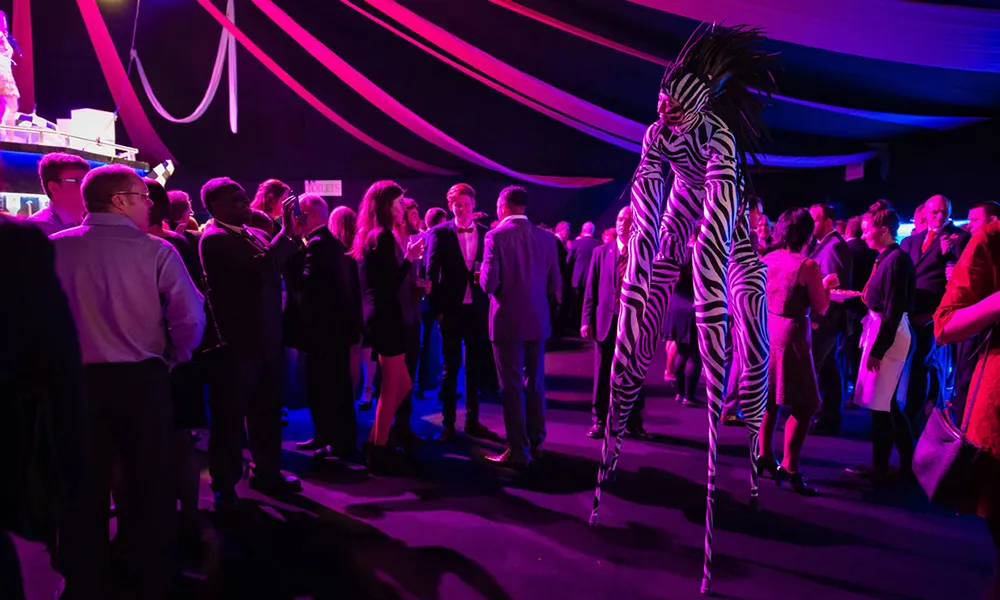 Cirque de Noel (Shared)