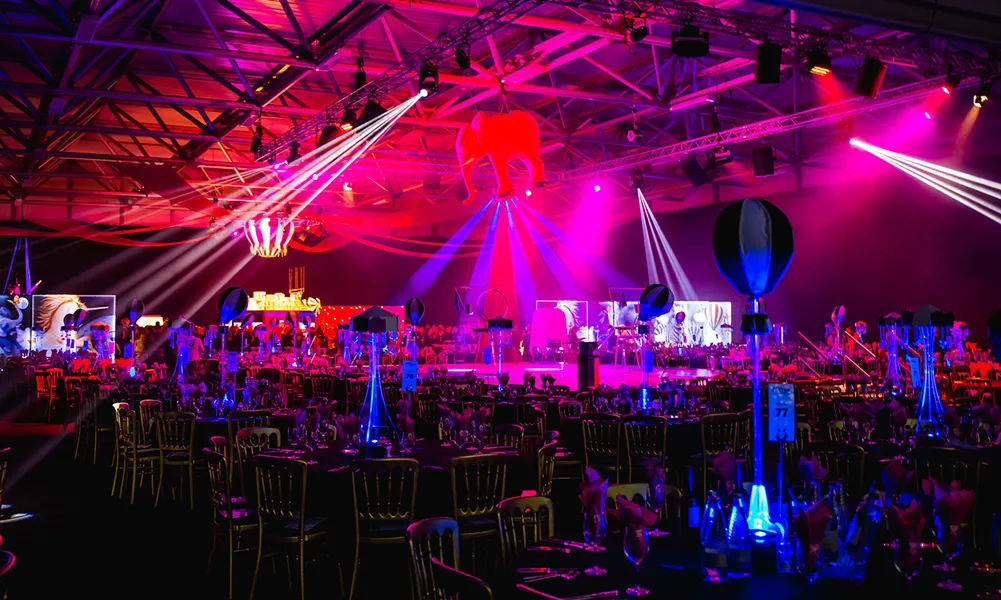 Cirque de Noel (Shared)