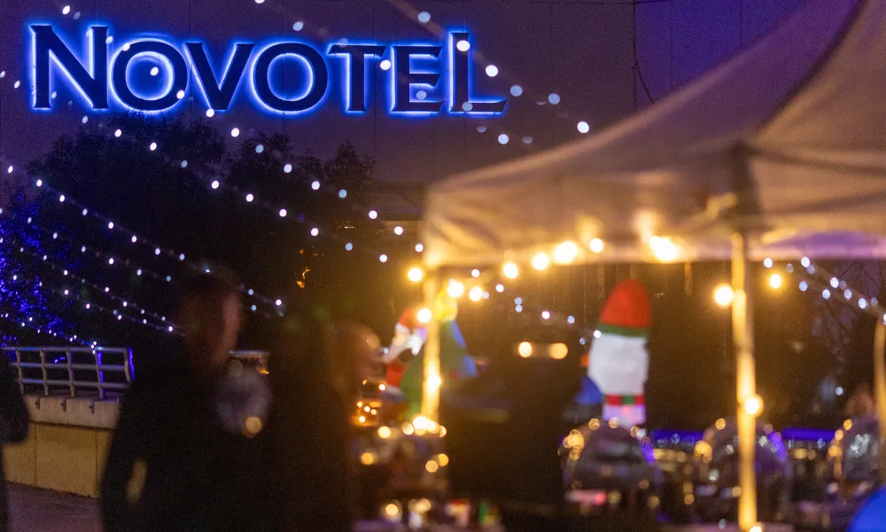 Festive Parties (Exclusive)